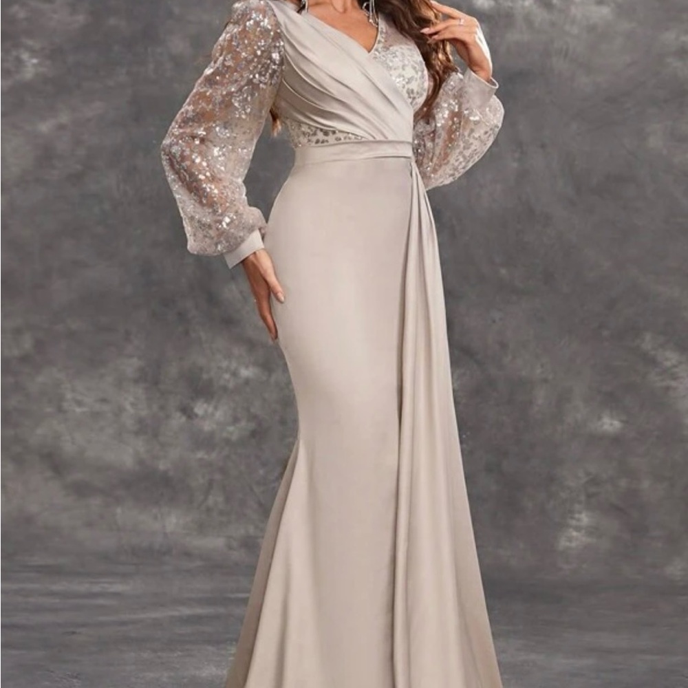Chic Cream Long Sleeve Gown